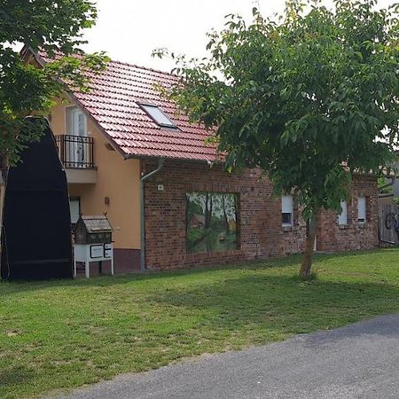Ferienwohnung Am Muehlstein Люббен Экстерьер фото
