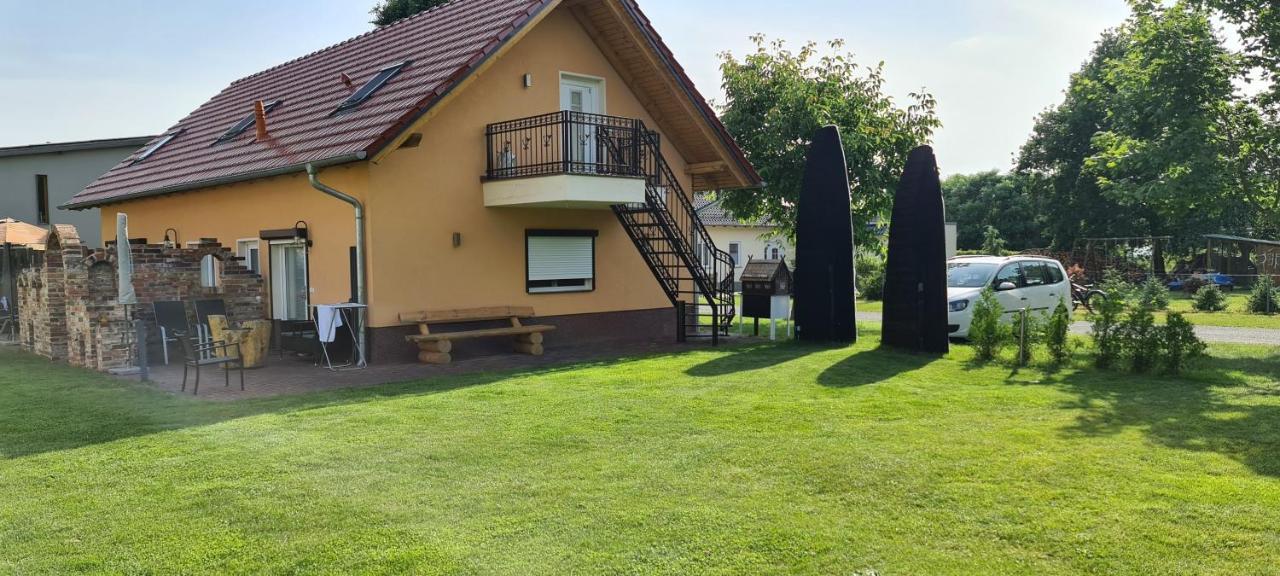 Ferienwohnung Am Muehlstein Люббен Экстерьер фото