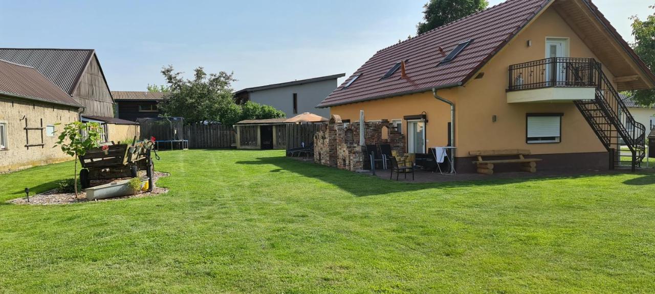 Ferienwohnung Am Muehlstein Люббен Экстерьер фото