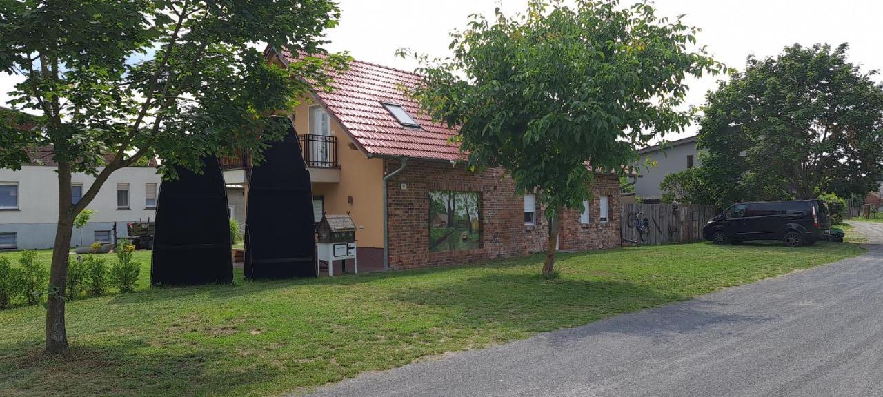 Ferienwohnung Am Muehlstein Люббен Экстерьер фото
