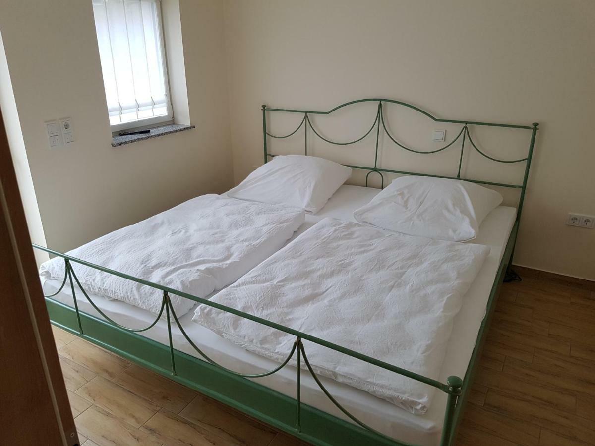 Ferienwohnung Am Muehlstein Люббен Экстерьер фото