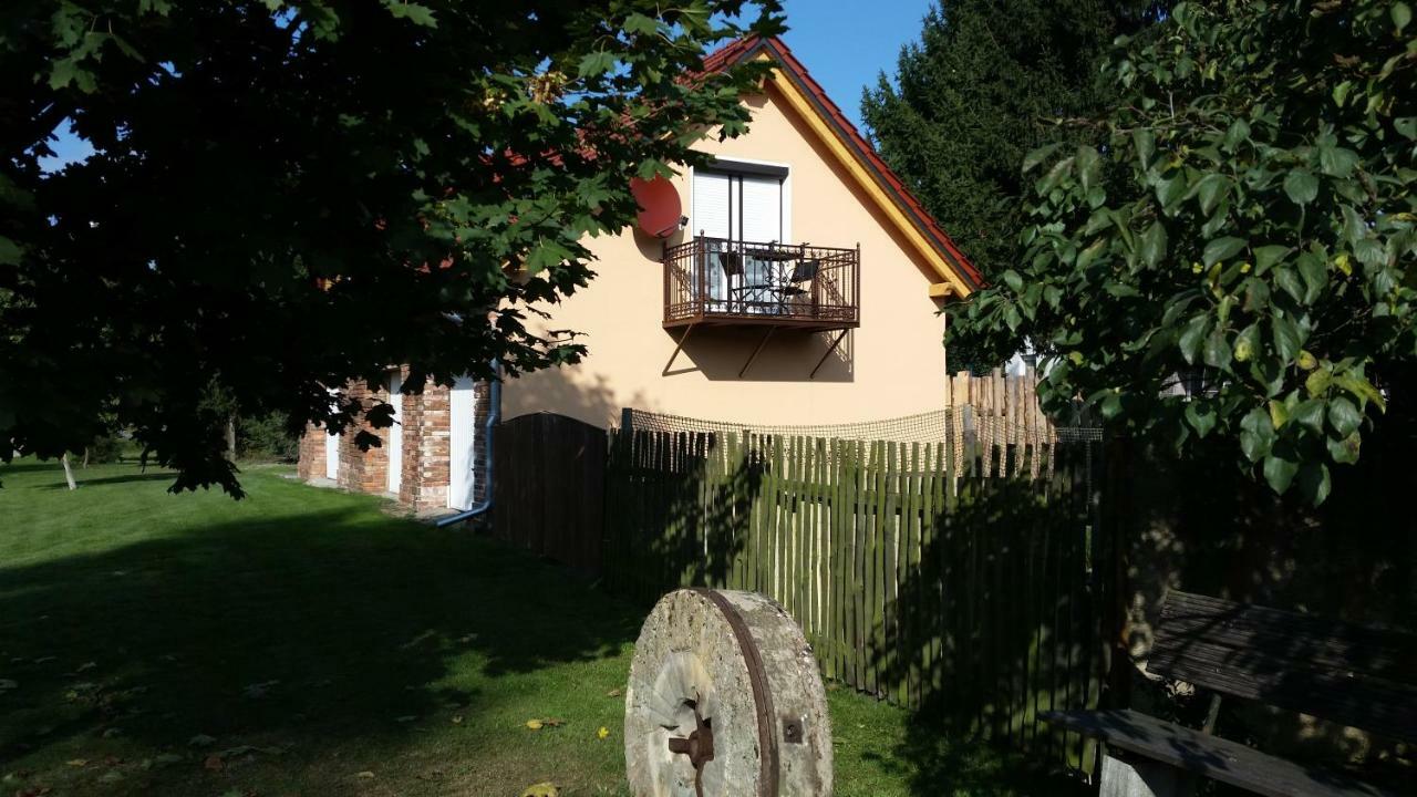 Ferienwohnung Am Muehlstein Люббен Экстерьер фото